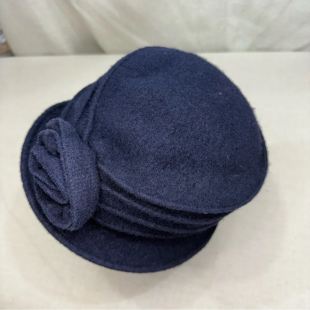 Wool Navy Blue Women's Hat - Flower & Ribbed